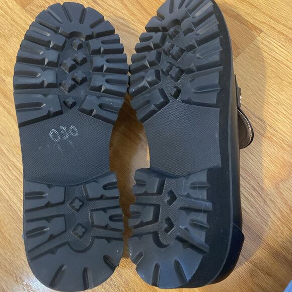 BCBG Generation Tinaa Chunky Lug Sole Slip On Loafer Size 8.5 - Picture 9 of 9